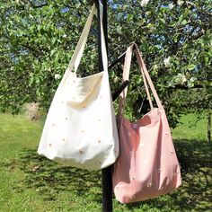 Personalized Tote Bag With Zipper,daisy Embroidered Floral Tote Bag,handmade Purse,aesthetic Flower Tote Bag - Etsy Summer Embroidered Cotton Canvas Bag, Embroidered Cotton Shoulder Bag For Everyday Use, White Cotton Shoulder Bag With Floral Embroidery, White Cotton Bag With Floral Embroidery, White Cotton Bags With Floral Embroidery, Everyday Summer Bag With Floral Embroidery, Everyday Cotton Shoulder Bag With Floral Embroidery, Cotton Shoulder Bag With Floral Embroidery For Everyday Use, Daily Use Cotton Shoulder Bag With Floral Embroidery