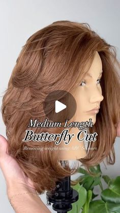 Front Layer Short Hair, Butterfly Haircut On Medium Hair, Feathered Butterfly Haircut, Butterflycut Haircut, Med Length Bob Haircuts, Hair Cuts For Shorter Hair, Medium Length Hair Butterfly Cut, Butterfly Haircut Medium Length Hair, Step Haircut For Medium Hair