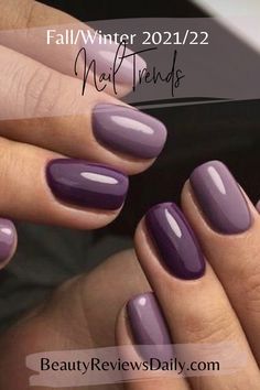 Winter Nail Trends, Hottest Nail Trends, Sns Nails Colors, Unghie Sfumate, Fall Gel Nails, Purple Nail Polish, Purple Nail Designs, Purple Nail