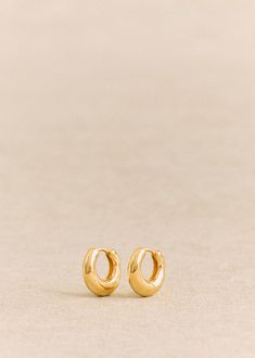 Gold-plated rings in mostly recycled brass;Weight: 2.7 g / 0.1 in;Height: 1.4 cm / 0.5 in;Width: 1.5 cm / 0.6 in Gold Plated Rings, Style Board, Parisian Style, Recycling, Plating, Brass, Van, Ring, Gold