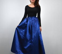 Lace Trend, Teenage Fashion Trending, Royal Blue Skirts, Holiday Skirts, Women Hats Fashion, Clothes Winter, Fashion Hacks Clothes, Muslimah Fashion, Fashion Tips For Women