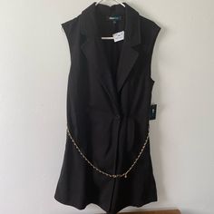 Brand New Elegant Fall Vest For Day Out, Elegant Vest For Fall Day Out, Elegant Vest For Day Out In Fall, Elegant Sleeveless Outerwear For Day Out, Black Vest Outerwear For Night Out, Elegant Spring Outerwear For Going Out, Elegant Spring Vest For Night Out, Fall Party Outerwear Vest, Elegant Spring Night Out Vest