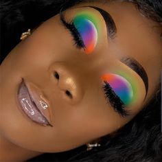 Makeup Look Black Women, Rainbow Makeup Looks, Dark Skin Makeup Tutorial, Flawless Face Makeup, Birthday Makeup Looks, Face Beat Makeup, Vibrant Makeup, Glitter Makeup Looks, Pastel Makeup