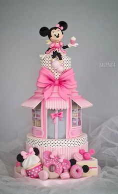 a minnie mouse cake on top of a table