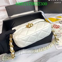 Size: 18cm*12cm It comes with Dust box, Care manual, Tag, and Paper bag. Kirkland Washington, New Handbags, Fashion Statement, Wellness Design, Paper Bag, Things To Come, The Incredibles, Tags