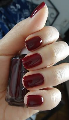 Essie - Oxblood. Bordeaux Nails, Best Nail Polish, Red Nail Polish, Bohol, Orange Nails, Red Nail, Essie Nail, Nails And Makeup, Khloe Kardashian