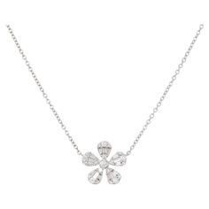 Luxury Necklaces With Pave Setting And Flower Pendant, Diamond Flower Necklace, Baguette Cut Diamond, Diamond Flower, Baguette Cut, Fine Jewellery Necklace, Drop Necklace, Flower Necklace, Pave Diamonds