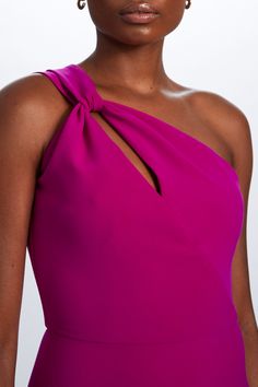 Italian stretch crepe draped one-shoulder fit-to-flare gown. Shown in Magenta. Draping Idea, Crepe Dresses, Florida Dress, Vestido Pink, Amsale Dress, Peplum Gown, Flare Gown, Fancy Tops, Work Dresses For Women