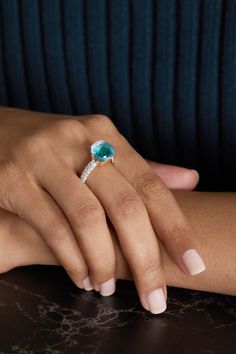 Possibly the brand's most iconic style, Pomellato's 'Nudo' ring showcases the beauty of the precious stone it's topped with. Crafted at its Milan workshop, this one is crowned by a vibrant topaz and agate doublet - the former stone signifies soothing and healing. It's cast from 18-karat white and rose gold and dusted with light-catching diamonds. Pomellato Jewelry, Pomellato Ring, Top Engagement Rings, Precious Stones Rings, Colored Stone Rings, Bling Rings, Ring Fit, Multi Stone Ring, Multi Stone