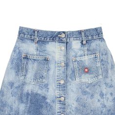 Item is in good used condition. >Size: UK 6 >Waist: 26" >Length: 16" Y2k Style Washed Blue Bottoms, Summer Blue Washed Skirt, High Rise Washed Blue Skirt, 90s Blue Mini Skirt, 90s High Waist Blue Denim Skirt, 90s High-waist Blue Denim Skirt, 90s Style Blue Summer Skirt, Blue 90s Style Skirt For Summer, 90s Style Blue Denim Summer Skirt