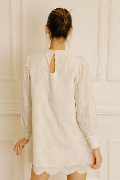 This dress is the epitome of Upper East Side fashion, perfect for channeling your inner Serena Van Der Woodsen. The stunning large daisy embroidery adds an air of sophistication, while the playful and romantic feel of the dress is accentuated by the puff sleeves and scalloped hemline. It's a must-have for any fashion-forward individual looking to make a statement at a fancy event or feel effortlessly chic and stylish in their everyday life. Material:Polyester and Cotton Upper East Side Fashion, Cream Mini Dress, Large Daisy, Daisy Embroidery, Serena Van Der, Dress With Puff Sleeves, Serena Van, Serena Van Der Woodsen, Daisy Dress