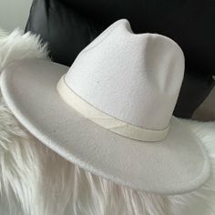 White Fedora. Red Bottom. Never Worn. Classic White Hat Bands For Winter, Chic White Fedora Felt Hat, Trendy White Hat For Fall, White Fedora Hat For Winter, White Chic Wide Brim Felt Hat, White Fedora For Winter, Winter White Wide Brim Fedora, Chic White Wide Brim Felt Hat, White Winter Fedora