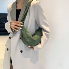 SPECIFICATIONSBrand Name: BOBAGHandbags Type: Shoulder BagsMain Material: CorduroyLining Material: POLYESTERShape: Half MoonPlace Of Origin: HE BEI ProvincePlace Of Origin: HE BEI ?ProvinceOrigin: Mainland ChinaCN: HebeiHardness: SOFTPattern Type: SolidInterior: Interior Slot PocketExterior: NONEOccasion: VersatileClosure Type: zipperGender: WOMENStyle: CasualModel Number: Chest BagNumber of Handles/Straps: SingleChoice: yessemi_Choice: yes Retro Purse, Dumpling Bag, Commuter Bag, Teacher Outfits, Elegant Red, Color Fashion, Vintage Elegant, Chest Bag, Handbags For Men