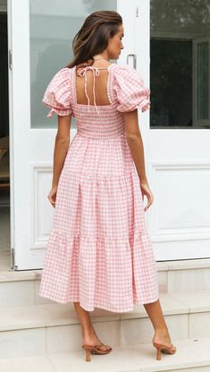 Bubble Sleeve Dress, Dirndl Outfit, Church Fits, Bandeau Tops, Tiered Maxi Skirt, Mini Robes, Summer Fashion Dresses, Statement Dress, Bubble Sleeve