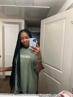 Medium Length Senegalese Twists, Medium Knotless Twists, Medium Senegalese Twist With Curly Ends, Senagalize Twists, Senegalese Twist Braids Small, Singalese Twist Hairstyles Braids, Senegalese Twist Long, Senglanese Twists, Senegalese Twist Hairstyles Medium