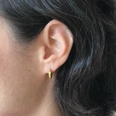 Classic Small 22k Solid Gold Click-in Hoop Earrings, Fine Jewelry, Unisex Earrings, Men Earrings. Weight: 5.8g (2.9g each earring) Diameter: 12mm Thickness: 3mm All earrings have 18k solid gold secured ear wire, post and nuts. Free Shipping! (Shipping insurance included) You are welcome to visit my shop for more of my designs: https://www.etsy.com/shop/GoldArtJewelry More earrings: https://www.etsy.com/shop/GoldArtJewelry?section_id=7573472 Please take a moment to read my shop policies before pu Classic 22k Gold Earrings, Classic 22k Gold Hallmarked Earrings, Classic Hallmarked 22k Gold Earrings, Yellow Gold Teardrop Huggie Earrings With Ear Wire, Classic Yellow Gold Plug Earrings For Pierced Ears, Gold Huggie Single Earring, Single Gold Huggie Earring, Gold Single Huggie Earring, Classic Gold Hoop Earrings With Lever Back