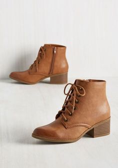 Stacked Heel Ankle Boots, Short Brown Boots, Craig Mcdean, Cognac Boots, Looks Country, Shoes Boots Ankle, Vintage Boots, Womens Shoes High Heels, Outfit Winter