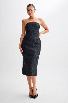 Timeless classic.Presenting the MONET Tweed Strapless Midi Dress, a timeless piece that exudes sophistication and elegance. With its strapless design, this dress showcases your shoulders with graceful allure. Fitted at the waist, it accentuates your figure beautifully, while the straight skirt shape offers a classic silhouette. Complete with a centre back zipper for easy wear and a midi length for a touch of refinement, this dress is crafted from tweed fabrication, adding texture and depth to yo Strapless Cocktail Dress Classy, Black Tweed Dress, Cocktail Dress Classy, Black Strapless Dress, Maxi Dress Sale, Strapless Midi Dress, Column Dress, Grad Dresses, Halloween 2024