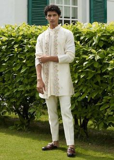 A blossom of colours on white canvas. This shrug set features the most exquisite floral detailing. Telling a pastel story. White Shrug, Color Composition, Add Sleeves, White Canvas, Wedding Men, Designer Collection, Pure Silk, Party Wear, Color Change