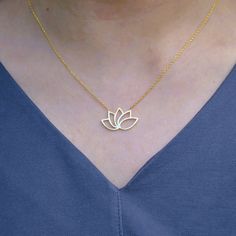 18K Solid Gold Lotus Necklace 🌸 Embrace Tranquility with the 18K Solid Gold Lotus Necklace 🌸 🌟 Product Features: ⚖️ Weight: 2.10 Grams 🌈 Material Colors: Available in Yellow Gold, Rose Gold, and White Gold 📏 Chain Lengths: 17 inches (43 cm), 18 inches (46 cm), 19 inches (48 cm), 20 inches (51 cm) 🎁 Presentation: Shipped with a special box and bag, perfect for gifting 🔄 Returns: Right to return within 7 days ✨ Material and Color: Designed to never fade or darken 🛠️ Handcraftsmanship and U Gold Flower Jewelry For Meditation, Gold Spiritual Flower Necklaces, Gold Spiritual Flower Necklace, Spiritual Gold Flower Necklaces, Spiritual White Flower Necklaces, Floral Choker, Symbol Jewelry, Lotus Flower Necklace, Principal Gifts