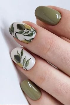 Olive Nails, French Pedicure, Nagellack Trends, Green Nail Art, Manicure Nail Designs, Fall Nail Art Designs, Green Nail Designs, Short Nails Art, Nail Art Wedding