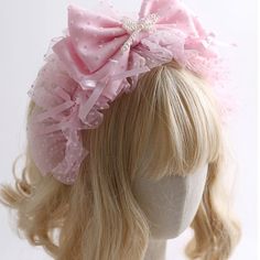 Elevate your kawaii fashion with our Bead Details Pink Sweet Big Bow Ruffled KC. This adorable headpiece features a large, statement pink bow adorned with delicate bead details. The ruffles give it a whimsical, playful look. Bows In Hair, Lace Hairband, Steampunk Fashion Female, Steampunk Fashion Male, Gothic Skirts, Steampunk Accessories, Big Bow, Sweet Floral, Head Accessories