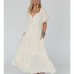 Brand New. Tried On, But Missed The Return Window. Trying To Get What I Paid. Casual Flowy Dress For Beach Wedding, Bohemian Off-white Maxi Dress For Day Out, Bohemian Off White Maxi Dress For Day Out, Cream Short Sleeve Midi Dress For The Beach, Cream Flowy Midi Dress For Beach, Cream Flowy Midi Beach Dress, Flowy Off White Midi Dress For Vacation, Cream Summer Dress For Beach Wedding, Off White Short Sleeve Maxi Dress For Vacation