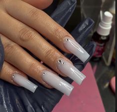 White Nails With Rime Stones, Plain White Acrylic Nails With Rhinestones, Acrylic Nails Inspiration Long Square, Nut White Nails With Rhinestones, Simple Nail Square, Nails With Simple Gems, Milky White Nails With Gems, Basic Nails With Gems, Pretty Square Nails Long