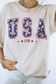 A Trendy 4th of July Shirt, Vintage 4th of july Tee Soft and perfect for summer. A retro 4th of July Shirt, perfect as an outfit for our independence day. Merica fourth of July Tshirt Q U I C K * F A C T S * ♥️ 100% Soft cotton ♥️Design is high quality digital print ♥️ Wash and dry normally. Do not iron directly on the print. * S I Z I N G * ♥️ Sizing is unisex so runs like men's ♥️Most women find their typical size works best. ♥️ Please see size guide in last listing photo for all measurements Forth Of July Shirts Women, Usa Shirt Ideas, Cute Fourth Of July Shirts, Red White And Blue Shirts, 4th Of July Dresses, Merica Shirt, Plus Jumpsuit