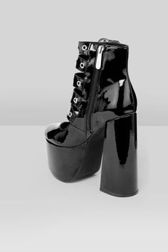 PANIC.- Statement platform heels.- Patent faux leather.- Statement, adjustable pentagram buckles.- Inside zip closure.- Heel height 16cm/6.2".- Platform height 7.5cm/2.9".With KILLSTAR branding, 100% PU. Killstar Clothing, Killstar Dress, Liquid Lip Color, Black Choker, Alternative Outfits, Liquid Lipstick, Platform Shoes, Platform Heels, Unisex Fashion