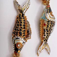 Vintage 1980’s Cloisonn Enamel Articulated Koi Fish Statement Earrings. Due To The Age Of These Earrings There May Be A Rhinestone Or 2 Missing. They Are Very Unique And Unusual - Great Statement Jewelry! Articulated Fish, Novelty Jewelry, Fish Earrings, Cloisonne Enamel, Funky Jewelry, Lovely Things, 1980s Vintage, Koi Fish, Earrings Color