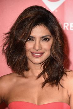 Priyanka Chopra Hair, Medium Brown Hair Color, Asymmetrical Haircut, Strawberry Blonde Hair Color, Ash Brown Hair, Medium Brown Hair, Long Bob Haircuts, Lob Hairstyle, Lob Haircut