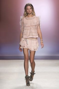 Isabelle Marant Isabel Marant Outfit, Isabel Marant Runway, Isabelle Marant, Skirt Runway, 2014 Outfits, Isabel Marant Style, Fest Outfits, Skandinavian Fashion