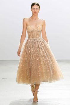 Ballerina Dress, Vestidos Prom, Vogue Paris, Couture Collection, Couture Dresses, A Dress, Runway Fashion, Strapless Dress Formal