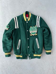 Adult Small (size 38 boys) 20" pit to pit 26" length 17" sleeve pit to cuff Niagara on the lake hockey association Wool and leather varsity jacket Forest green, white, yellow Letterman patches "AL" Seam rip on right sleeve Light wear and pilling through Letterman Patches, Leather Varsity Jackets, Niagara On The Lake, Green Leather, Forest Green, Varsity Jacket, Hockey, Mens Jackets, Bathing Beauties