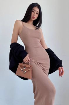 Item Type: Dress Material: Polyester Pattern: Solid Collar: Round Neck Sleeve Length: Sleeveless Color: Black, Brown, Pink, Gray, Khaki Size: S,M Size(cm) Dress Length Bust S 116 60+ M 120 64+ Elastic Dress, Bodycon Casual, Rhinestone Dress, Khaki Dress, Dress Material, Bandage Dress, Pink Gray, Mesh Dress, Gray Dress