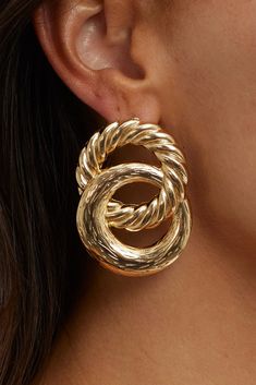 Myrah Large Double Circle Earrings Gold by Selfie Leslie Big Earrings Statement, Earring Stacks, Large Gold Earrings, Night Beauty Routine, Large Statement Earrings, Earrings Aesthetic, Earring Trends, Statement Jewellery, Gold Diamond Earrings