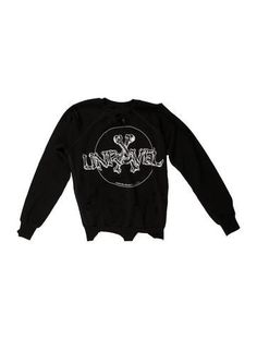 Men's black Unravel Project graphic crew neck sweatshirt with tonal rib knit trim. 
Fit:Sweatshirts & Hoodies by Unravel Project typically fit true to size. Trim Fit, Black Luxury, Black Sweatshirt, Workout Sweatshirt, Blazer Suit, Sustainable Fashion, Rib Knit, Crew Neck Sweatshirt, Sweatshirts Hoodie