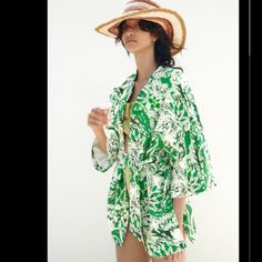 Kimono Made Of Linen Blend Fabric. Wide Elbow-Length Sleeves. Side Vents At Hem. Front Closure With Self Belt. Runs Large Size Xs-S Winter Tunic, Zara Fall, Green Kimono, Printed Kimono, Silky Shirt, Zara Shirt, Long Sleeve Print Dress, Print Kimonos, Long Sleeves Coats