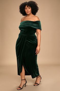 An evening of magic awaits you in the Lulus I'm Enchanted Emerald Green Velvet Off-the-Shoulder Maxi Dress! This gorgeous stretch velvet maxi has a folded over off-the-shoulder neckline (with hidden no-slip strips) that continues into short sleeves. High, banded waist flows into an overlapped tulip maxi skirt. Hidden side zipper/clasp. Fit: This garment fits true to size. Length: Ankle length. Size medium measures 49" from top to bottom. Bust: Great for any cup size. Waist: Fitted - very fitted Plus Size Wedding Guest Outfits, Flattering Dress Styles, Plus Size Wedding Guest Dress, Emerald Green Velvet Dress, Romantic Wedding Dress Lace, Blush Maxi Dress, Plus Size Wedding Guest Dresses, Wedding Guest Outfits, Emerald Green Velvet