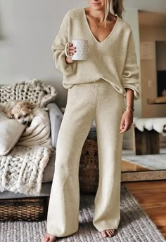 Polished Sporty Outfits, Sweater Lounge Set, Lounge Sets For Women, Sweatsuit Outfits, Hourglass Outfits, Knit Loungewear Set, Ärmelloser Pullover, Lounge Outfits, Womens Knit Sweater