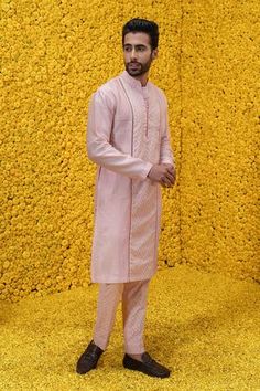 Shop for Mahima Mahajan Peach Ahil Banarasi Chanderi Kurta Set for Men Online at Aza Fashions Mahima Mahajan, Chanderi Kurta, Kurta Set For Men, Color Blush, Churidar, Kurta Set, Blush Color, Garment Bags, Cut Work