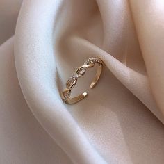 Material | Copper Alloy | Zircon Diameter 17mm Simple Ring Design, Hand Jewelry Rings, Couple Ring Design, Pretty Jewelry Necklaces, Gold Rings Fashion, Gold Rings Jewelry, Gold Ring Designs, Gold Jewelry Simple, Stylish Rings