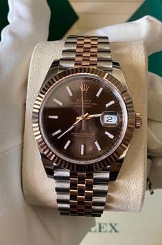 Chocolate RG Datejust 126331 - Rolex Forums - Rolex Watch Forum Rolex Datejust Chocolate Dial, Rolex Chocolate Dial, Rolex Pictures, Rolex Wrist Watch, Wrist Weights, Rolex Datejust Men, Rolex Collection, Seiko Mod