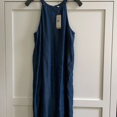 Splendid Blue Tencel Denim Looking Sundress. Size Medium. Super Cute For Going Out To Brunch Or Any Day Time Occasion! Sleeveless Indigo Denim Dress, Sleeveless Denim Mini Dress For Beach, Casual Sleeveless Mini Dress In Dark Wash, Casual Sleeveless Dark Wash Midi Dress, Casual Sleeveless Dark Wash Mini Dress, Casual Indigo Denim Dress For Summer, Casual Indigo Denim Dress For Day Out, Casual Washed Blue Denim Dress, Denim Blue Beach Dress For Spring