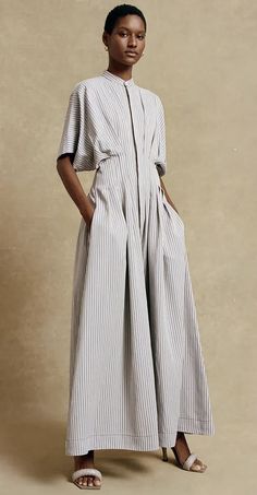 Stripped Outfit, Palmer Harding, Fashion Black And White, Mode Kimono, Soft Tailoring, Couture Mode, Fashion Elegant, Fashion Black, Online Stores