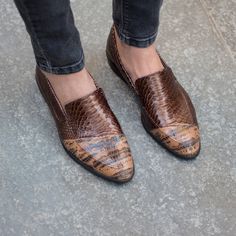 "Women Dress Flat Shoes, Snake Print Loafers Shoes, Stylish Bronze Leather Slip On Shoes, Shiny Formal Shoes, Casual Designer shoes Chic and cool Loafers, an original design, impressed Printed leather, with 2 patterns in Bronze-Brown shades, combined together to art level. An a-symmetrical line is crossing from one foot to the other as if they were one piece. Shiny patent leather convenient shoes for every day or any special occasion. Shoe Details: * Color - Brown - Bronze Shiny Leather (also av Brown Slip-on Oxfords With Pointed Toe, Brown Slip-on Pointed Toe Oxfords, Brown Pointed Toe Slip-ons, Women Moccasins, Leather Shoes Women Flats, Snake Skin Shoes, Boho Shoes, Shiny Shoes, Chic Flats