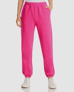 $169 Monrow Women's Pink Oversized Stretch Drawstring Waist Sweatpants Size S Description Pull-on style, elasticized waist Slant pockets at hips Elasticized hem Made in USA About Us We sell only 100% authentic clothing from new with tags to gently used. We have a 100% authentic or money back guarantee on every item we sell. Items are listed daily so make sure to put us on your favorite! Most of our items come from a nationwide high end dept store. We have been in business for over 10 years selli Oversized Sweatpants, Snap Pants, Cozy Sweatpants, Linen Joggers, Black Lounge, Soft Joggers, Comfy Sweatpants, Sweat Joggers, White Camo