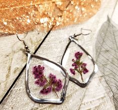 Real pressed Heather flower earrings sealed in resin. Nickel free earring hooks. Heather Flower, Flower Seed Paper, Botanical Earrings, Seed Paper, Nickel Free Earrings, Paper Tags, Earring Hooks, Summer Accessories, Flower Seeds