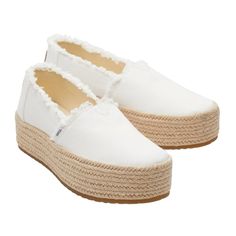 New In Box Size: Women’s 8.5 Color: White Retail: $79.95 Put Some Spring Into Your Step With Our Valencia Platform Espadrilles. Fun Fringe Details And A Closed-Toe, Slip-On Silhouette Elevate Your Look While Keeping You Comfortable. Textile Uppers Rope Wrap Platform Rubber Outsole New Softer Midsole For Improved Fit And Flexibility Ortholite Eco Lt Hybrid Insoles Made With 26% Eco Content (15% Waste Foam, 5% Recycled Content And 6% Bio-Oils) Padded Heel For Comfort Vegan Part Of The Toms Earthwi Casual White Platform Espadrilles, White Platform Espadrilles Casual Style, Spring White Textile Espadrilles, White Textile Espadrilles With Round Toe, White Textile Slip-on Espadrilles, White Canvas Espadrilles With Rubber Sole, White Closed Toe Canvas Espadrilles, White Canvas Espadrilles With Woven Sole, White Espadrilles With Removable Insole